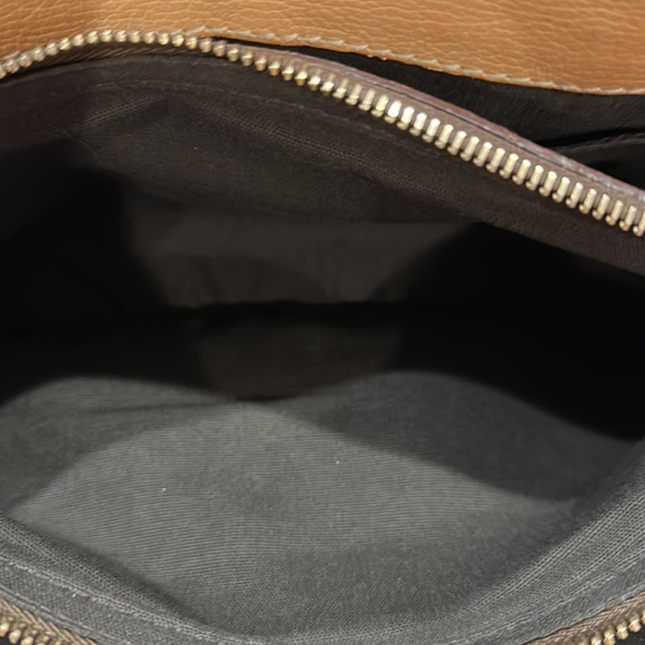 Vintage Celine leather tote with Diamond tooled pattern. 15x6x6.5. Light tan - Picture 8 of 16